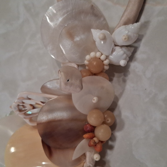Beach shells necklace - Picture 7 of 7